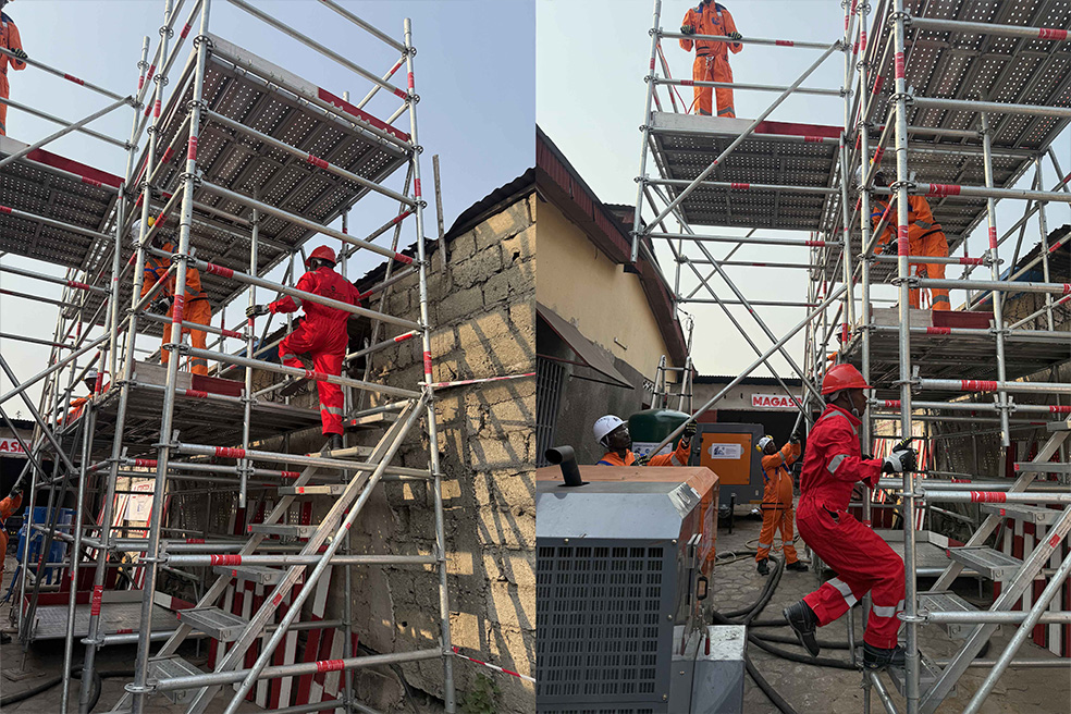 [Image d'une structure d'échafaudage sécurisée]